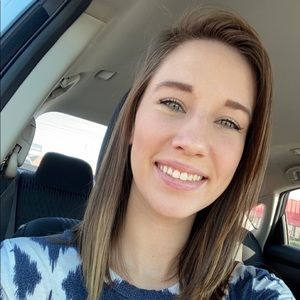 Meet your Posher, Elizabeth